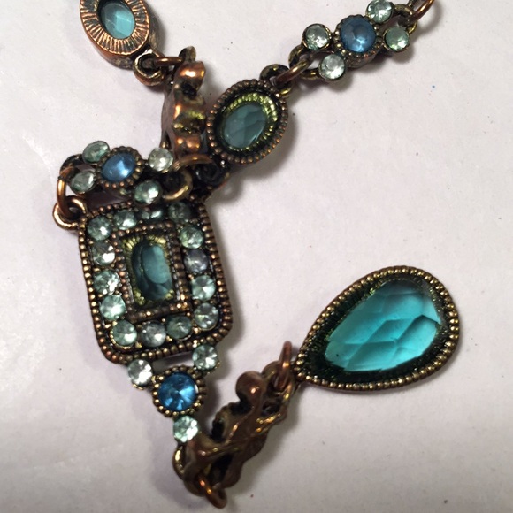 Vintage Avon rhinestone necklace - Picture 6 of 6